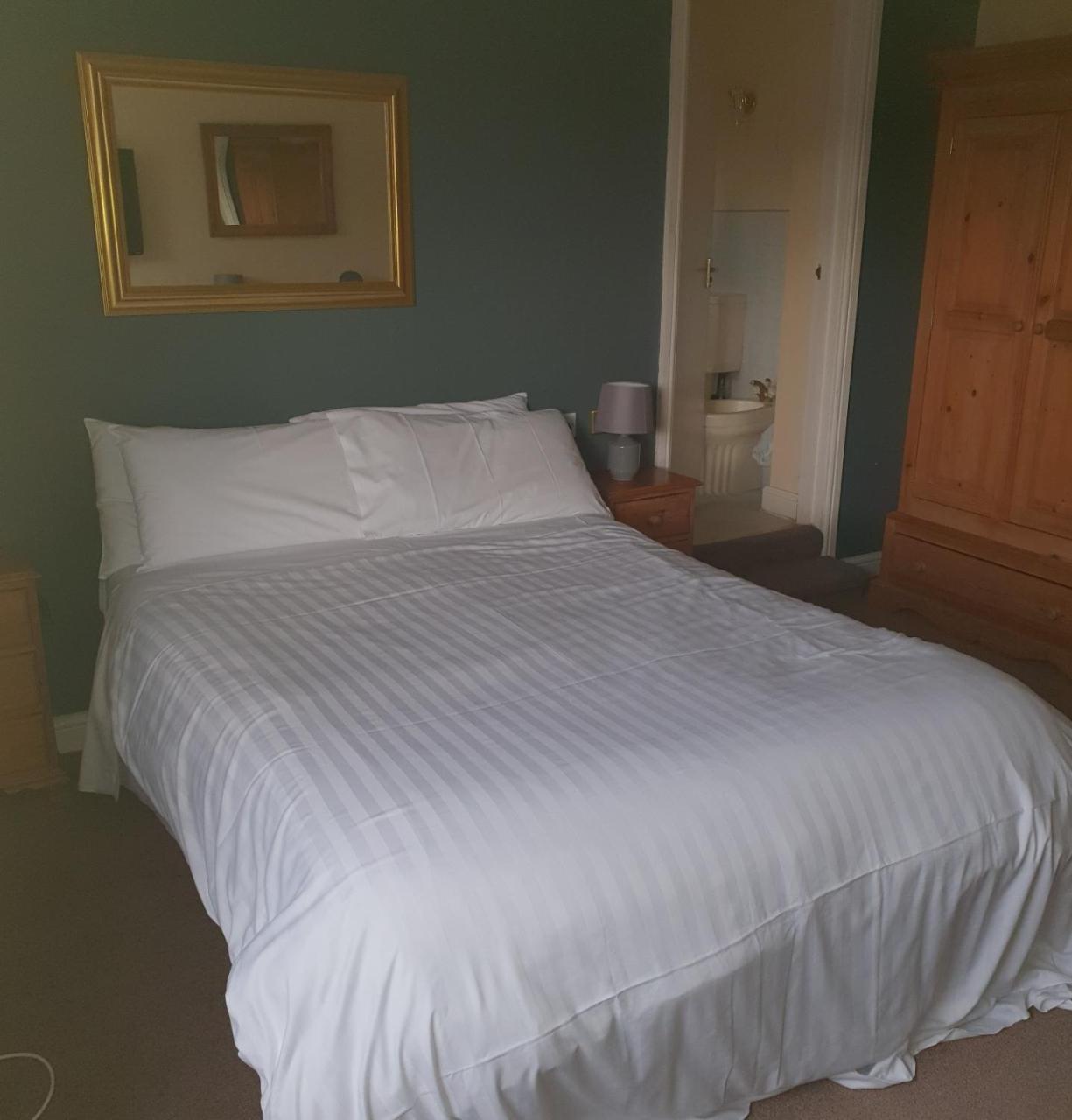 אנן Queensberry Arms Hotel מראה חיצוני תמונה